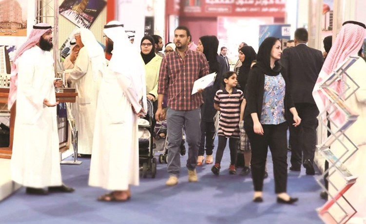 إقبال جماهيري كبير على معرض النخبة العقاري﻿