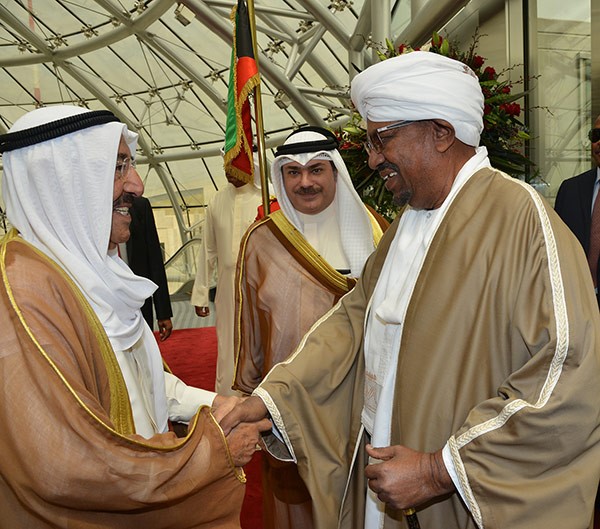 الأمير والرئيس السوداني بحثا العلاقات الثنائية وأوجه تعزيزها