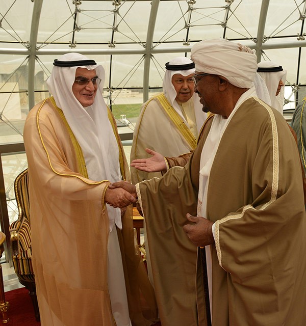 الأمير والرئيس السوداني بحثا العلاقات الثنائية وأوجه تعزيزها