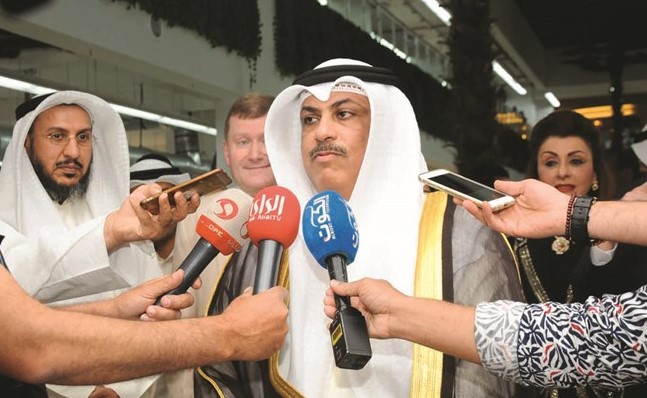 عيد الرشيدي اثناء حديثه للإعلاميين﻿