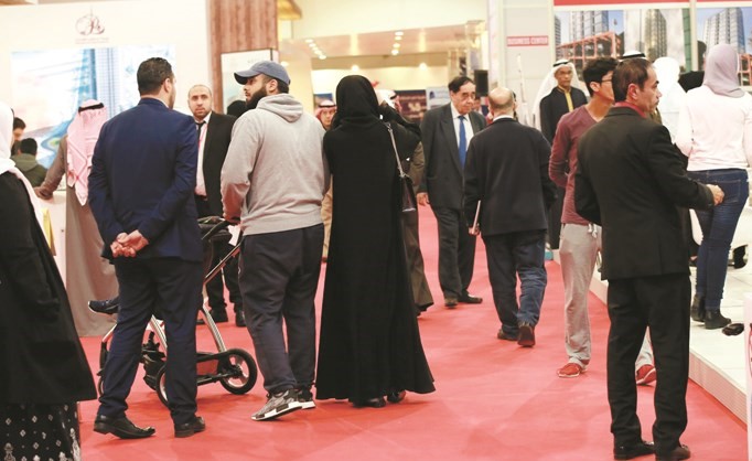 جانب من دورة سابقة للمعرض على أرض المعارض﻿