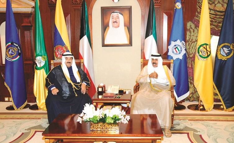 سمو ولي العهد الشيخ نواف الاحمد مستقبلا سمو الشيخ ناصرالمحمد ﻿