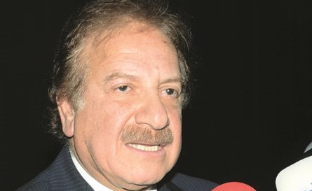 المنصور متحدثا لوسائل الاعلام﻿