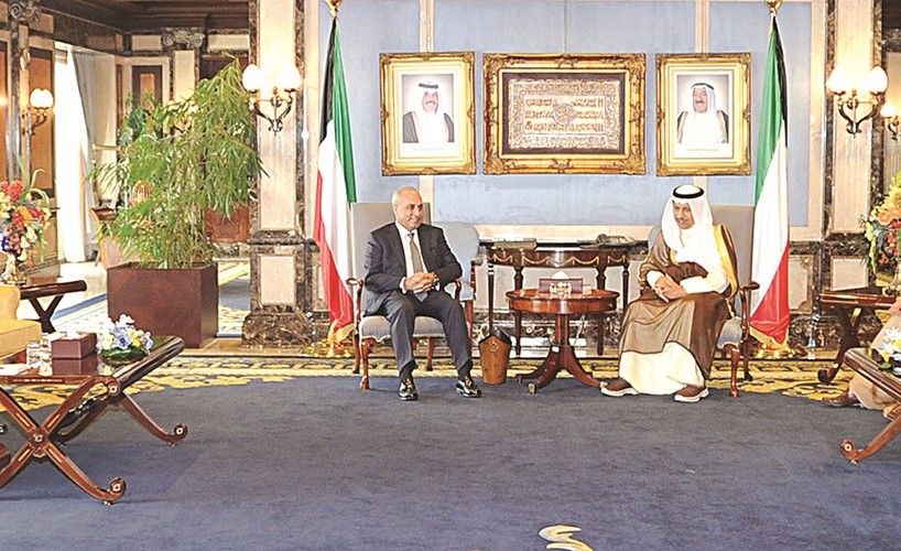 سمو الشيخ جابر المبارك مستقبلا وزير التخطيط ووزير التجارة العراقي د.سليمان الجميلي والوفد المرافق له﻿