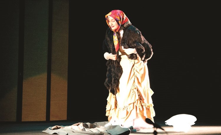 سماح في المسرحية﻿