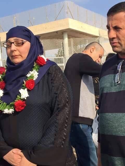 الإفراج عن عميدة الأسيرات الفلسطينيات لينا الجربوني بعد اعتقال دام 15 عاماً في سجون الاحتلال
