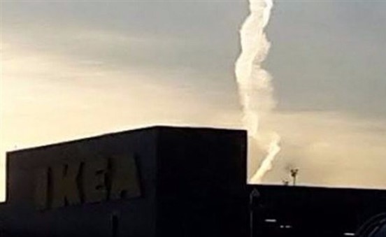 سحابة غريبة تثير القلق في مدينة مانشستر البريطانية