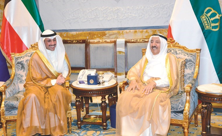 صاحب السمو الأمير الشيخ صباح الأحمد مستقبلا مرزوق الغانم﻿