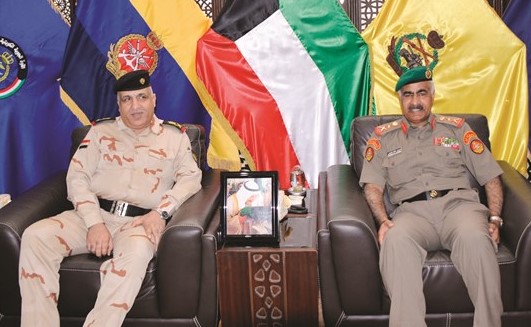 الفريق الركن محمد الخضر واللواء الركن بحري أحمد معارج﻿