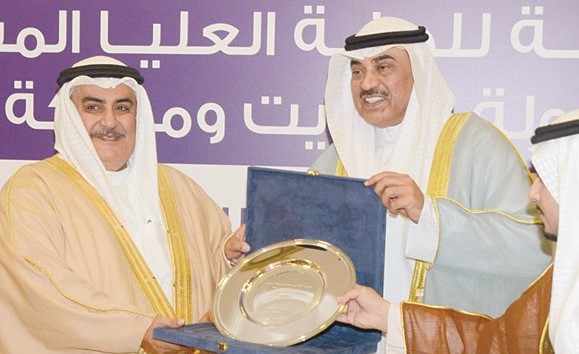 الشيخ صباح الخالد مكرما الشيخ خالد بن احمد آل خليفة﻿