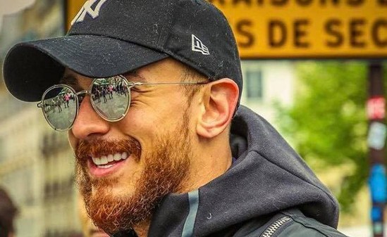 شاهد لمجرد يرقص بعد إطلاق سراحه.. وهذا تعليقه الأول