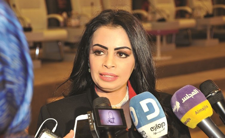 المحامية أريج حمادة متحدثة للصحافيين﻿