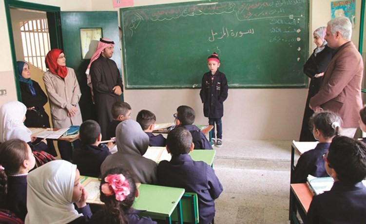 ممثل الأمانة العامة للأوقاف والاطلاع على مستوى التعليم في المدارس﻿