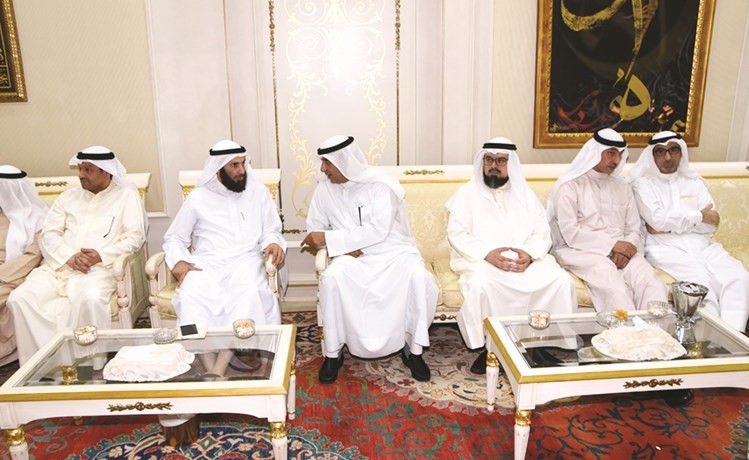 د.عصام الفليج والسفير مجدي الظفيري ود.نايف العجمي وعدد من الحضور﻿