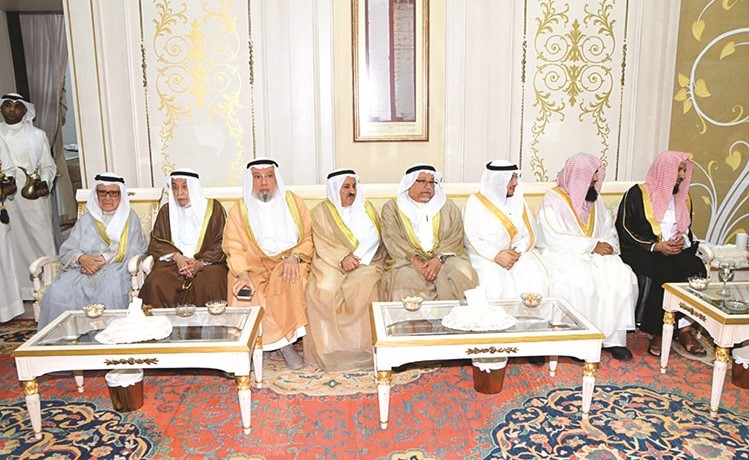 د.سعد الشثري ود.صلاح البدير والشيخ علي الجراح ومحمد شرار وأحمد باقر ود.خالد المذكور وفهد المعجل﻿