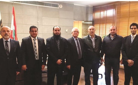 م. فيصل العتل وم. خالد شهاب شهاب يتوسطان وفدي البلدين ﻿
