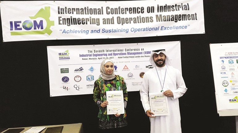 الطالبان المشاركان من جامعة AUM﻿