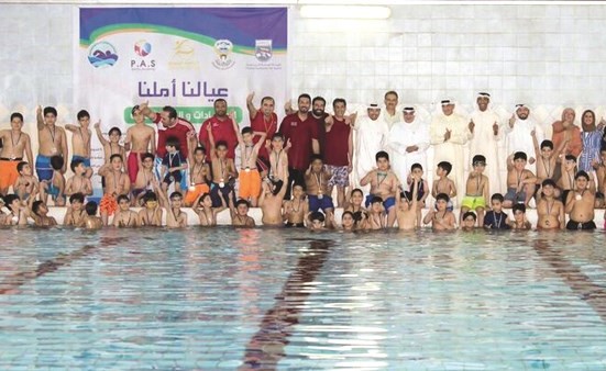 عايش يشيد بمهرجان «عيالنا أملنا» للسباحة