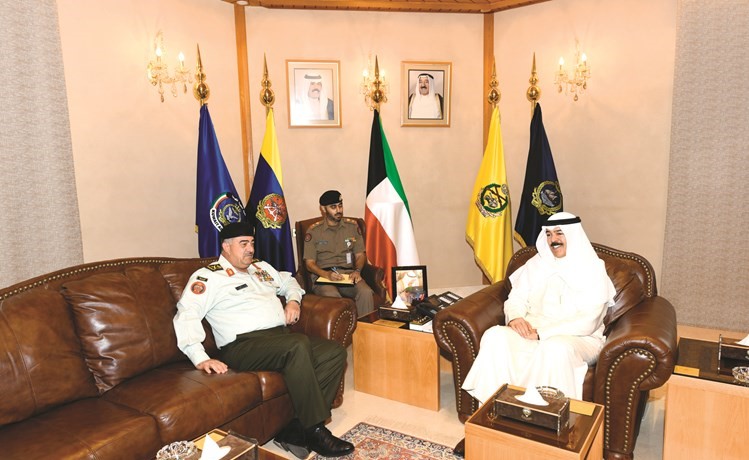 الشيخ محمد الخالد مستقبلا رئيس هيئة الأركان الأردنية الفريق الركن محمود فريحات﻿