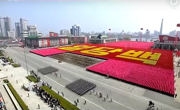 بالفيديو.. دبابة تحترق في حضرة دكتاتور كوريا الشمالية