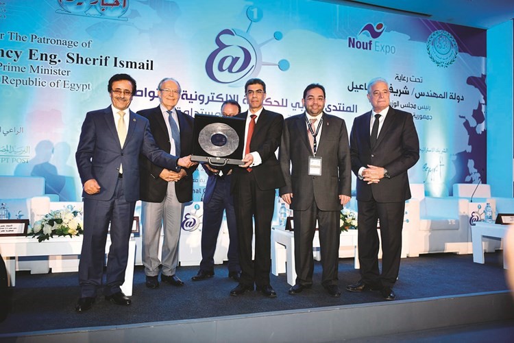  ﻿وتكريم رئيس مجلس إدارة مؤسسة أخبار اليوم ياسر رزق﻿