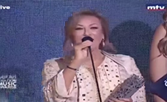 بالفيديو.. للمرة الأولى والدة سعد لمجرد تتحدّث على الهواء مباشرة... هذا ما قالته