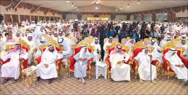 جانب من الحضور في حفل عشاء البراك يتقدمهم النائب د.وليد الطبطبائي