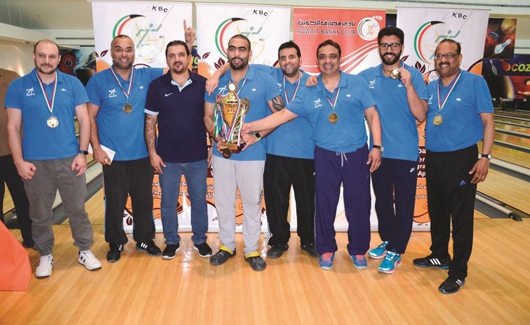 فريق البنك الاهلي المتحد الحاصل على المركز الاول﻿