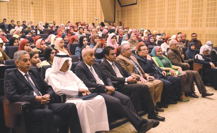 جانب من الحضور خلال الحفل﻿