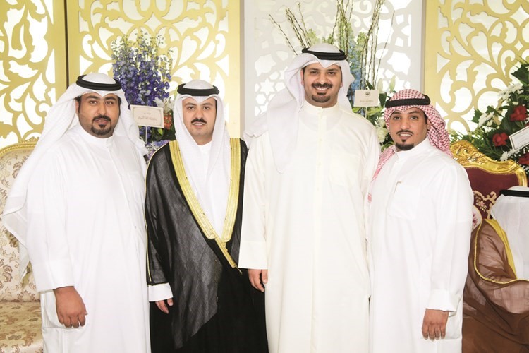  وتهنئة من الأصدقاء﻿
