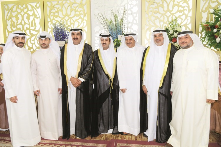مباركة للمعرس من الأهل والأصدقاء﻿
