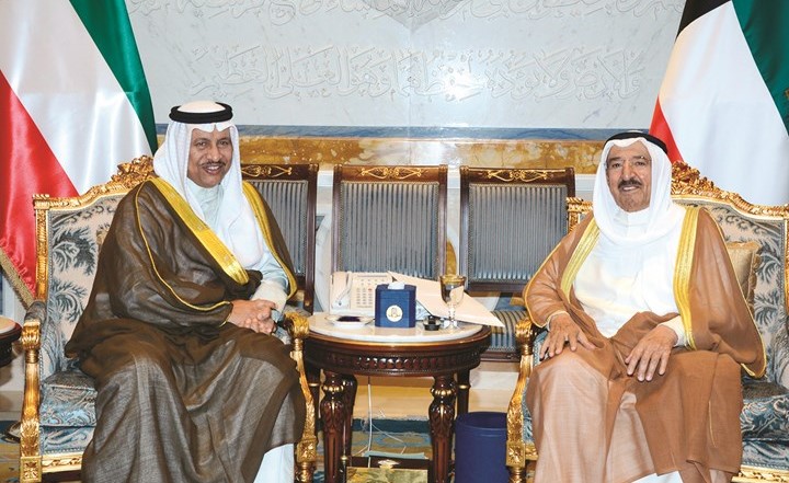 صاحب السمو خلال استقباله سمو رئيس الوزراء الشيخ جابر المبارك﻿