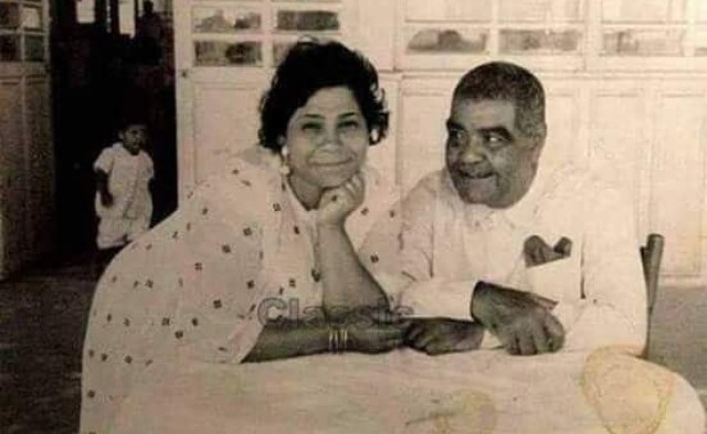 صورة غريبة.. ما علاقة شيرين بـ"الشاويش عطية"!