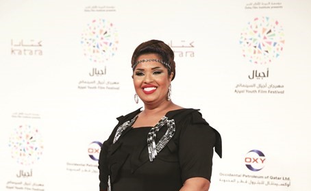 هيا مجدداً في «سيلفي»