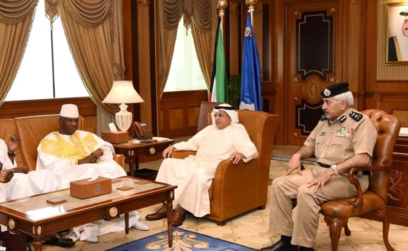 الشيخ خالد الجراح خلال لقائه وزير داخلية غينيا بيساو﻿