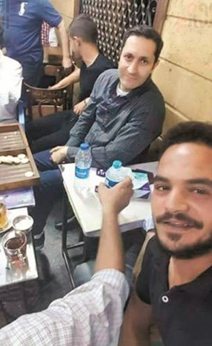 صاحب قهوة إمبابة: علاء مبارك مدفعش الحساب