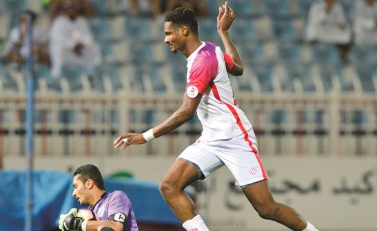 الجولة الـ ٢٥: الكويت.. «بذراعي أتصدر»