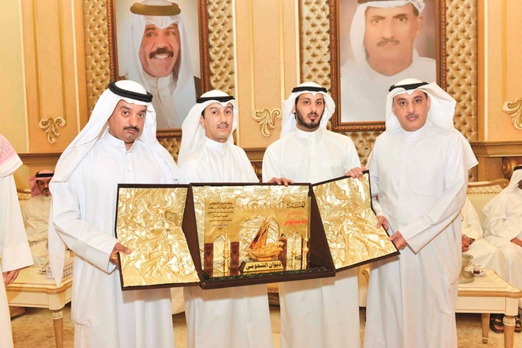 تكريم بطل لعبة الدامة سالم الحواس	(شانافاس قاسم) ﻿