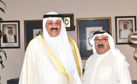 الشيخ ناصر صباح الاحمد مستقبلا السفير سميح جوهر حيات﻿