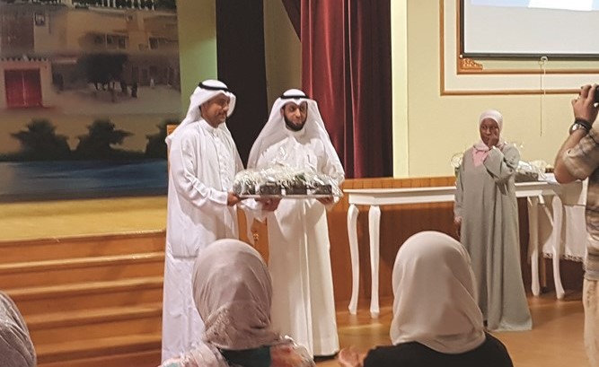 مطيع العجمي مكرما د.خالد الرشيد﻿