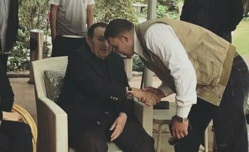 أحدث صورة لمبارك من داخل مقر إقامته بمصر الجديدة