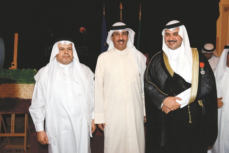 الشيخ مبارك العبد الله ومرزوق الخرافي ﻿