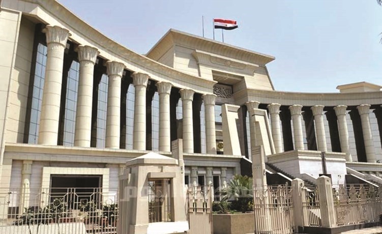 «الدستورية» ترفض 5 دعاوى تطالب بإلغاء قانون التظاهر