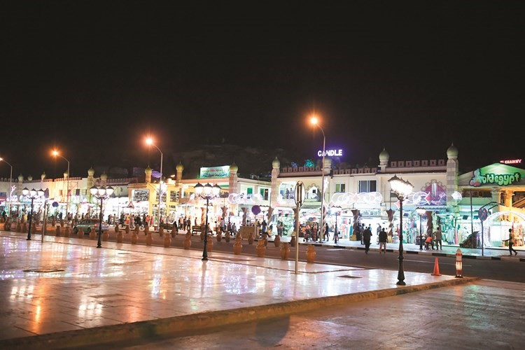 لقطة تظهر السوق القديم بعد عمليات التطوير﻿