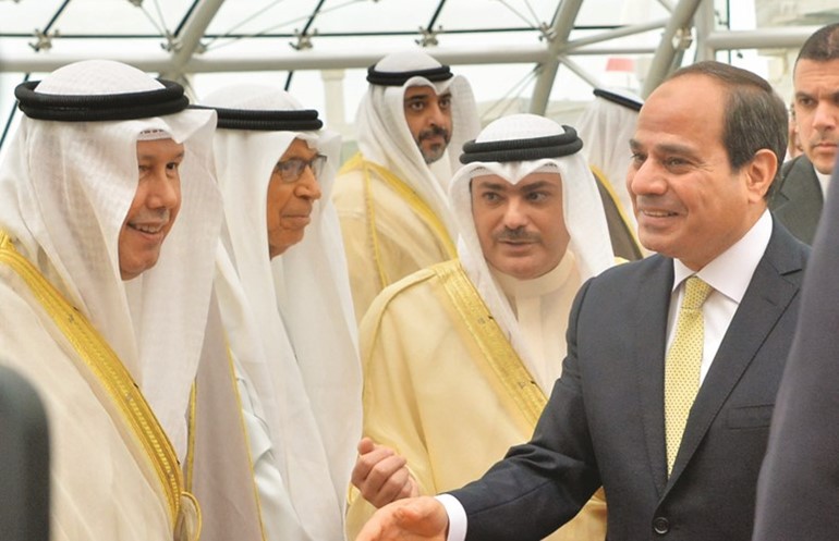 السفير احمد فهد الفهد مرحبا بالرئيس المصري ﻿