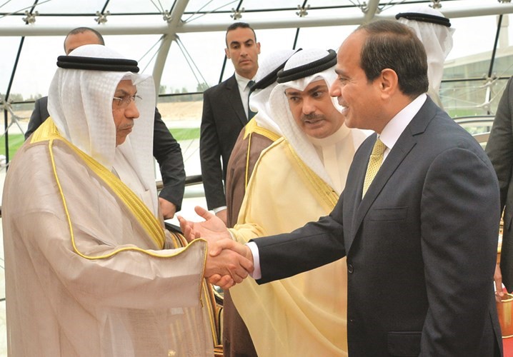 الشيخ خالد الجراح في استقبال الرئيس السيسي ﻿