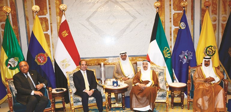 جلسة المباحثات بين صاحب السمو والرئيس عبد الفتاح السيسي بحضور سمو ولي العهد ﻿