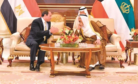 جانب من اللقاء بين صاحب السمو والرئيس المصري ﻿