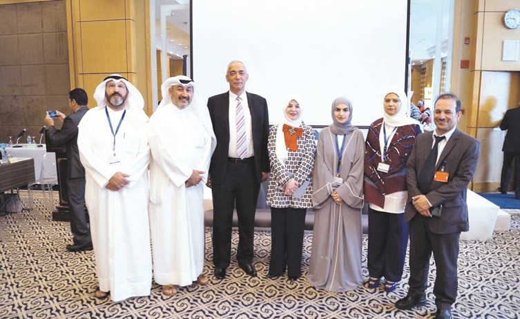 د. ماجدة القطان متوسطة المشاركين في التدريبات ﻿