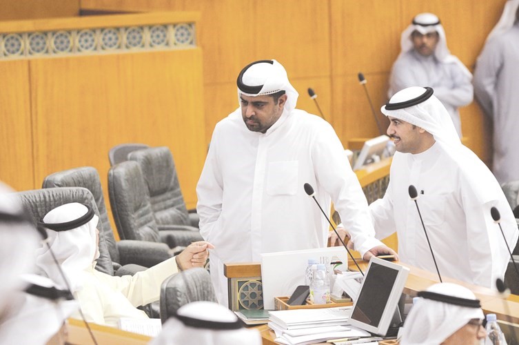 نقاط النظام عطّلت معاشات العسكريين